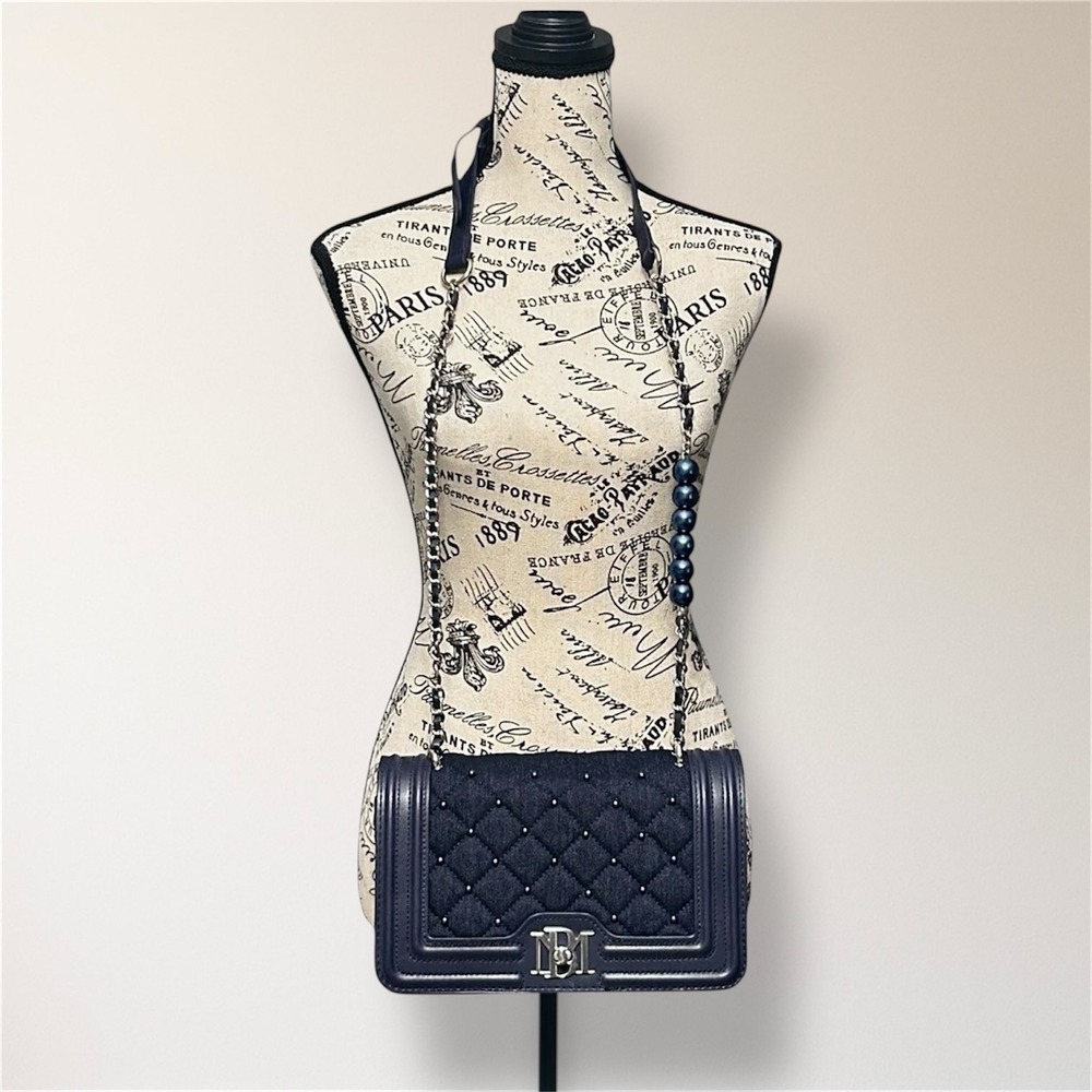 New Badgley Mischka Blue Quilted Denim Crossbody‎ Bag Vegan Leather Pearl Chain